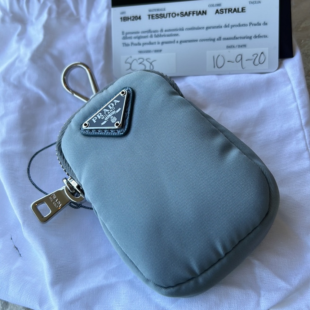 🌈 PRICE DROP🌈PRADA gorgeous new bag. Worn twice , has silver strap and more. - Picture 3 of 14